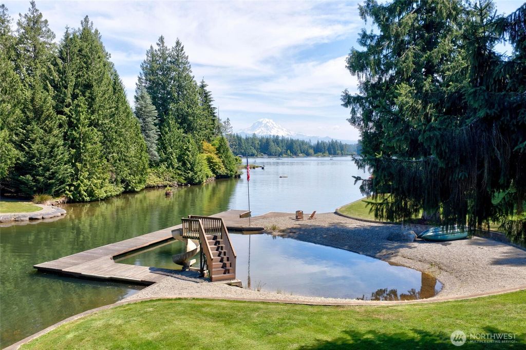 Photo of 21017 Snag Island Drive East DR, Lake Tapps, WA 98391 (MLS # 2551987)