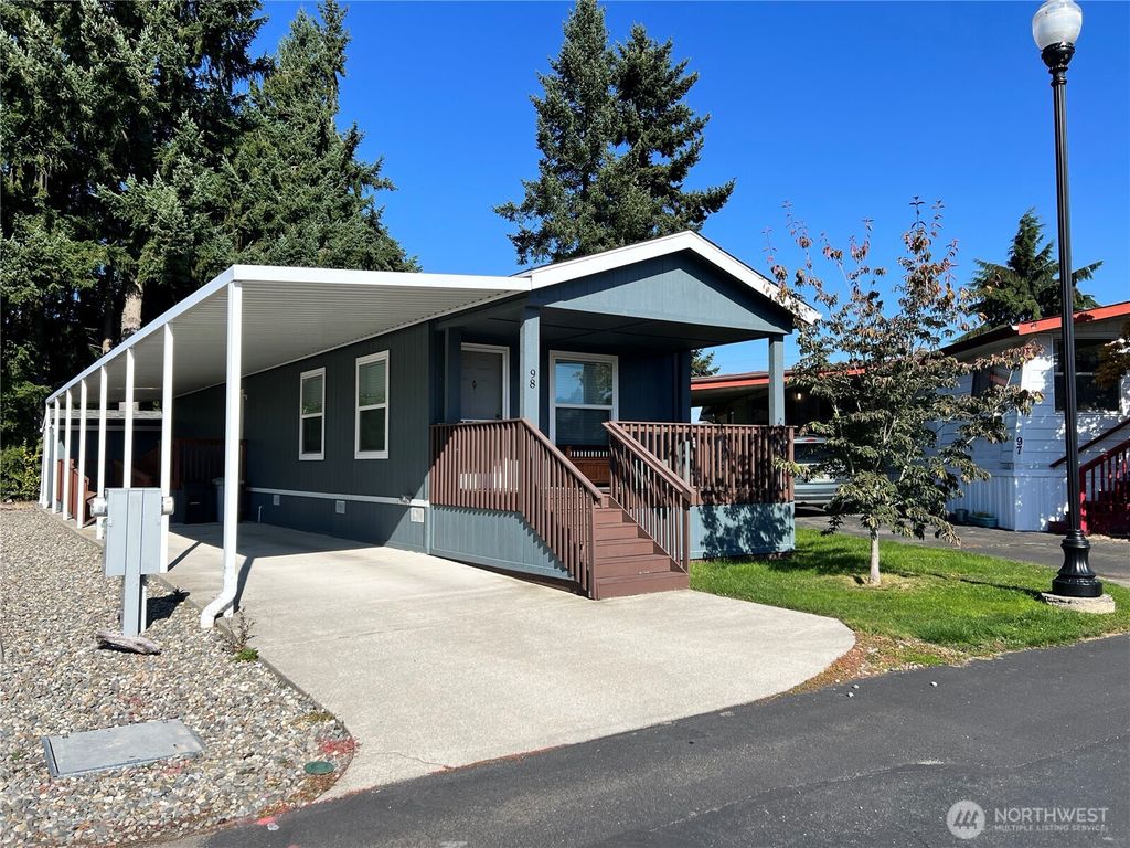 Photo of 2101 S 324th Street #98, Federal Way, WA 98003 (MLS # 2443749)