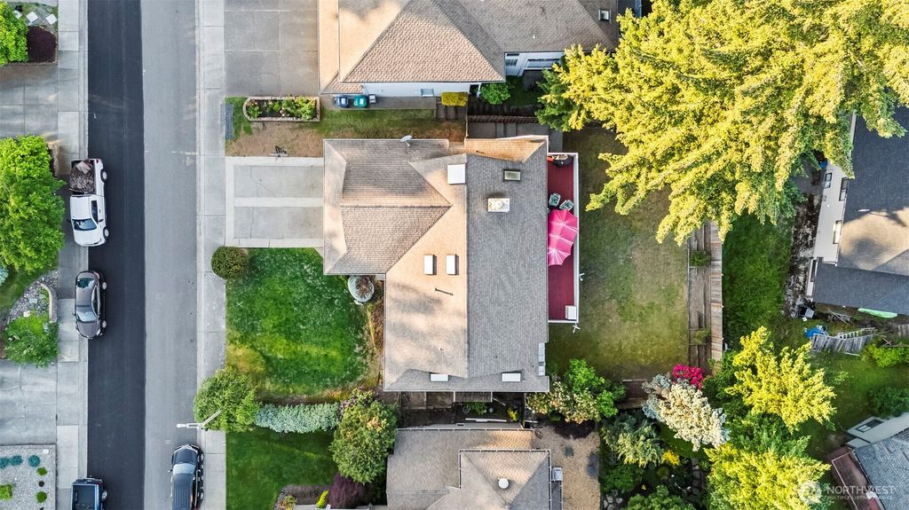 Photo of 32232 7th Avenue SW, Federal Way, WA 98023 (MLS # 2385412)