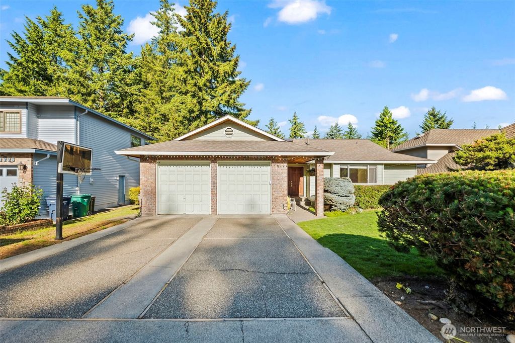 Photo of 32232 7th Avenue SW, Federal Way, WA 98023 (MLS # 2385412)