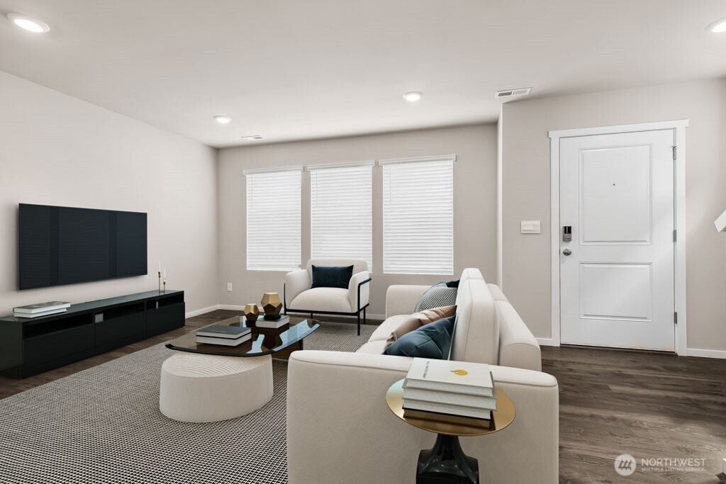 3929 Hyde Loop NE 130