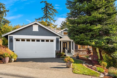 Photo of 1052 S 264th Street, Des Moines, WA 98198 (MLS # 2446011)