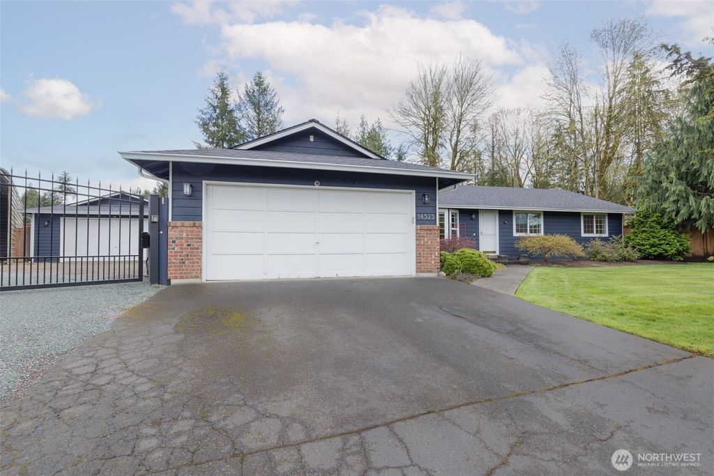 Photo of 14525 SE 246th Dr SE Drive, Monroe, WA 98272 (MLS # 2498165)
