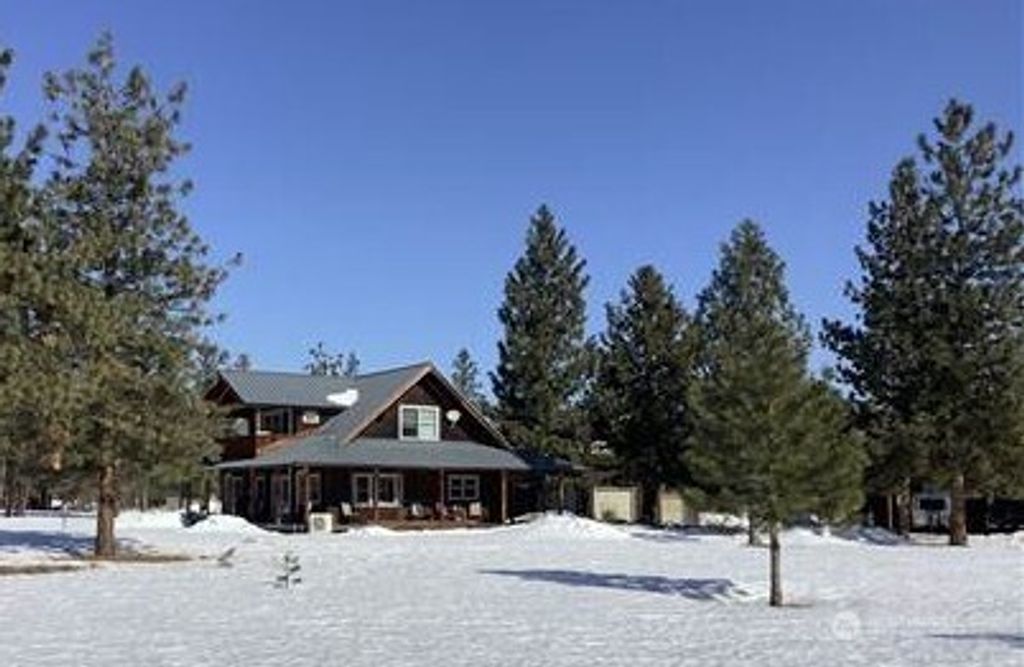 Photo of 20 Pleasant View Drive, Winthrop, WA 98862 (MLS # 2500483)
