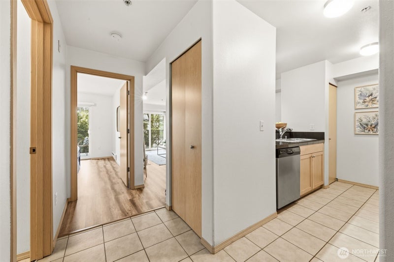 9057 Greenwood Avenue N 102