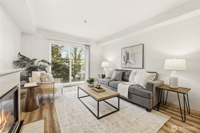 9057 Greenwood Avenue N 102 #102, Seattle