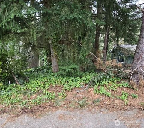 Photo of 4684 152nd Place SE, Bellevue, WA 98006 (MLS # 2492125)