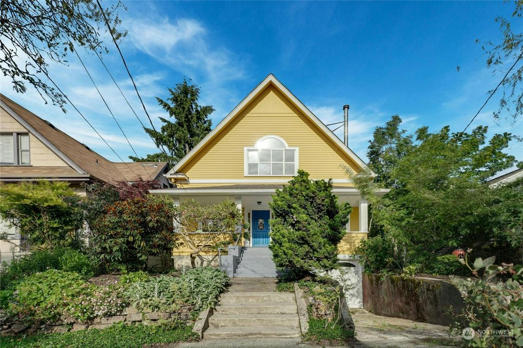 Photo of 528 26th Avenue, Seattle, WA 98122 (MLS # 2252212)