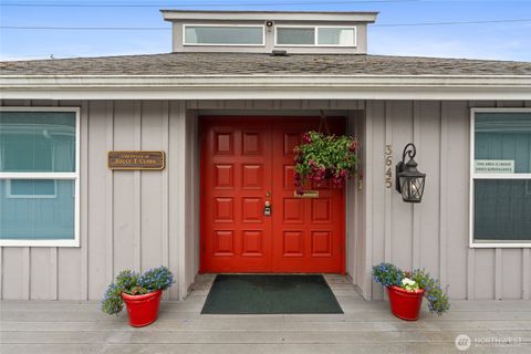 Photo of 3645 N Pearl Street #B, Tacoma, WA 98407 (MLS # 2519592)