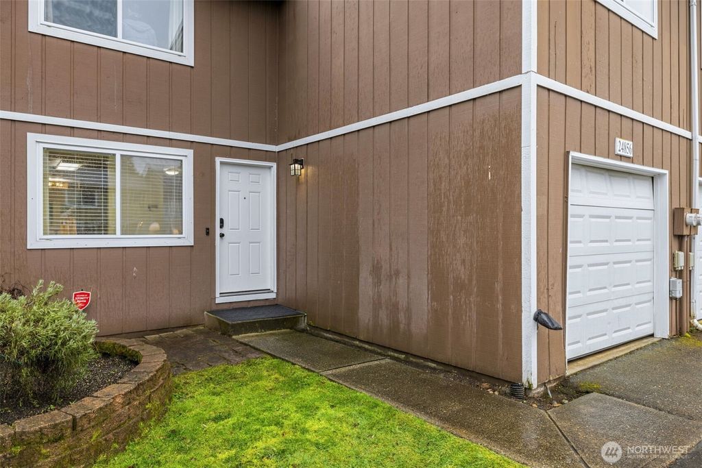 Photo of 24856 145th Lane SE, Kent, WA 98042 (MLS # 2497316)