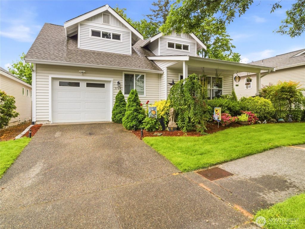 Photo of 3709 4th Avenue NW, Olympia, WA 98502 (MLS # 2529026)