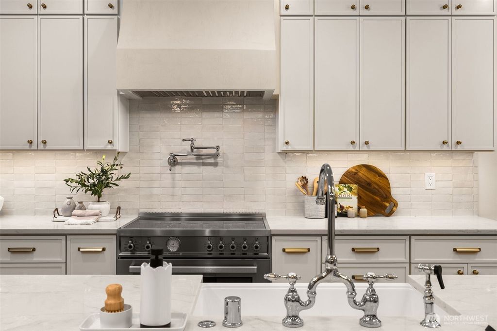 Photo of 4120 161st Avenue SE, Bellevue, WA 98006 (MLS # 2457842)