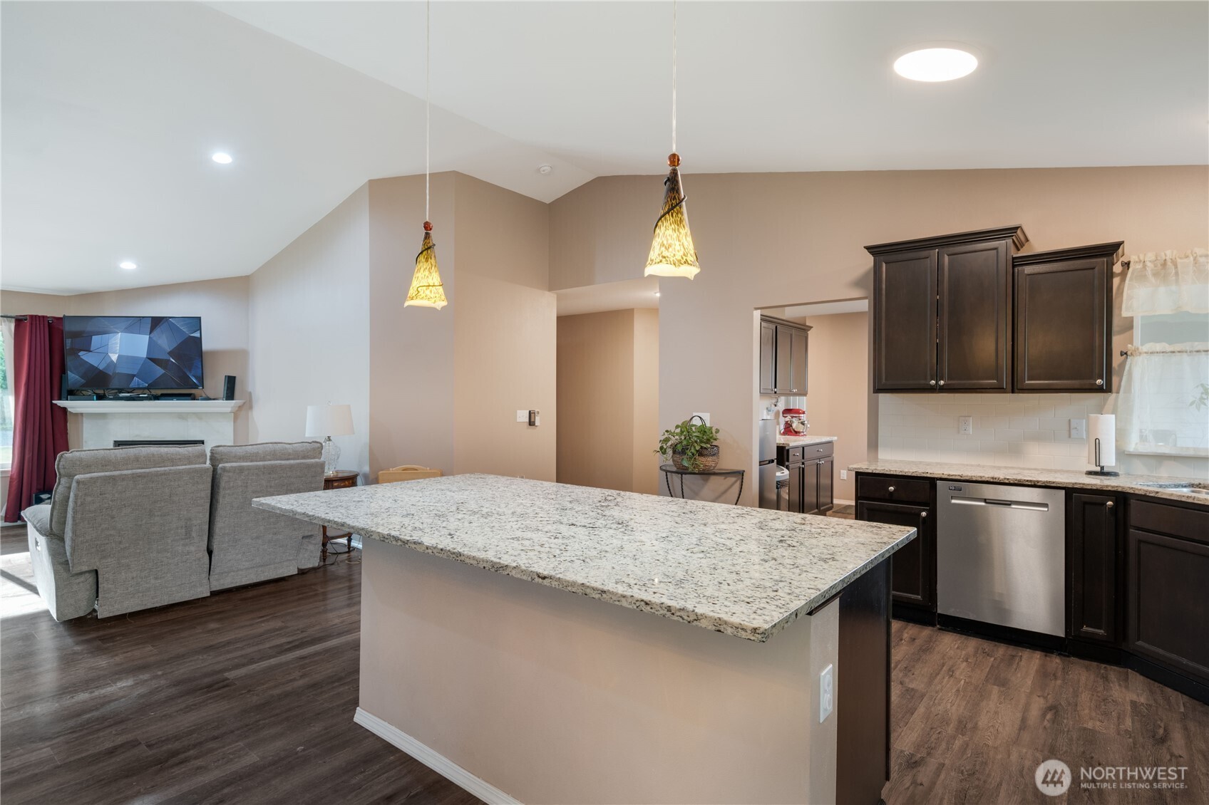 2701 Fishtrap Loop NE