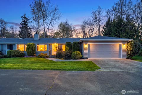Photo of 2901 Club Court #316, Mount Vernon, WA 98273 (MLS # 2506402)