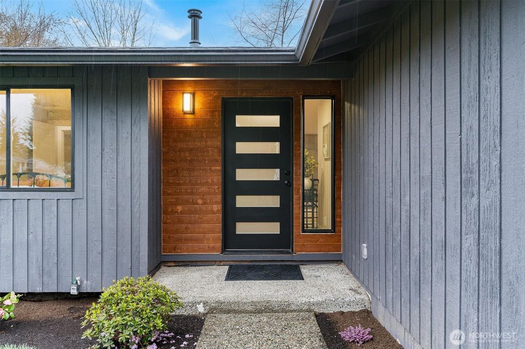 Photo of 12714 NE 135th Street, Kirkland, WA 98034 (MLS # 2351833)