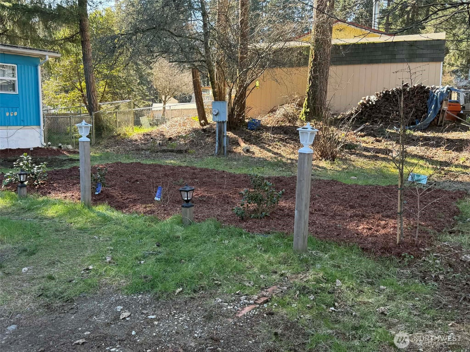 591 NE Larson Boulevard