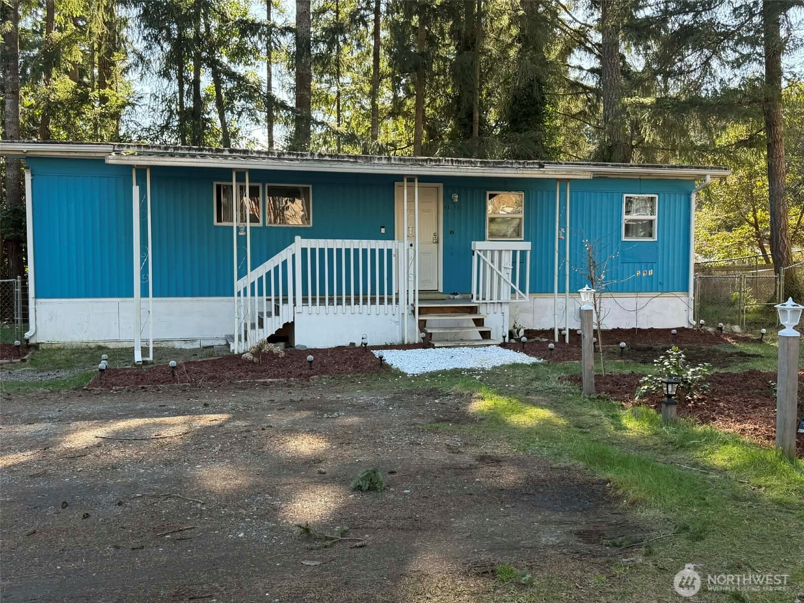 591 NE Larson Boulevard