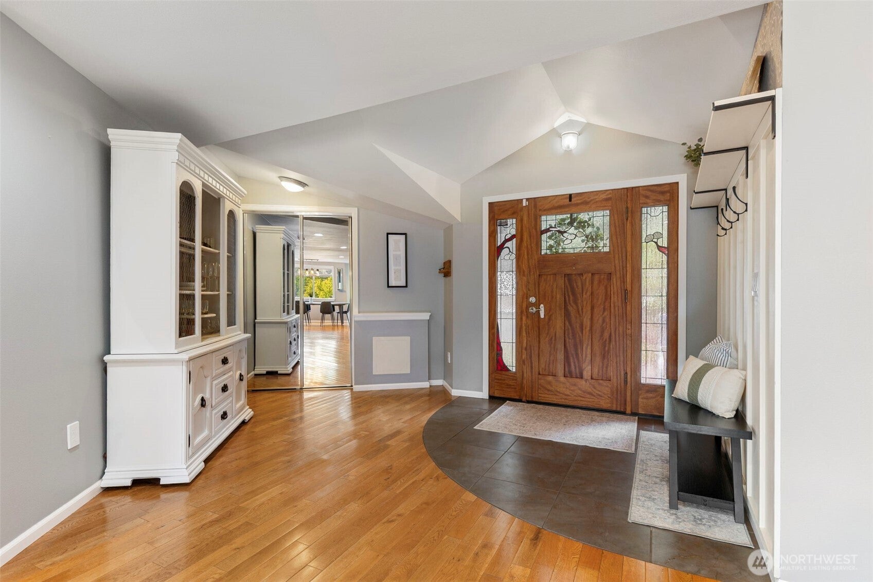 888 Leschi Way
