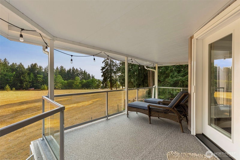 888 Leschi Way
