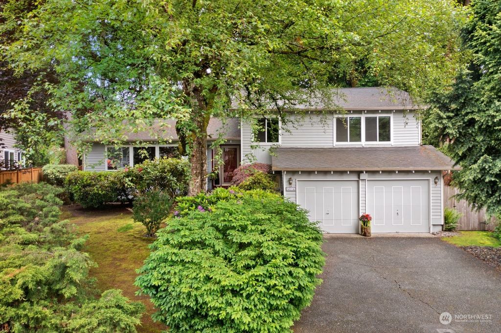 Photo of 9218 NE 142nd Court, Kirkland, WA 98034 (MLS # 2244966)