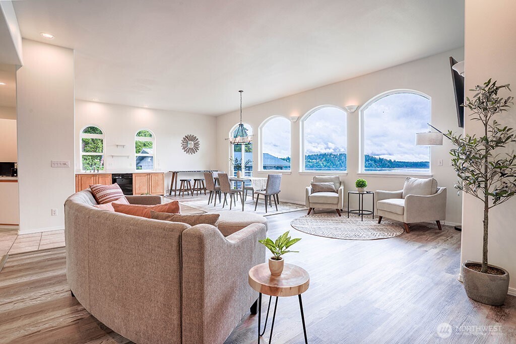 310 SE Sells Drive