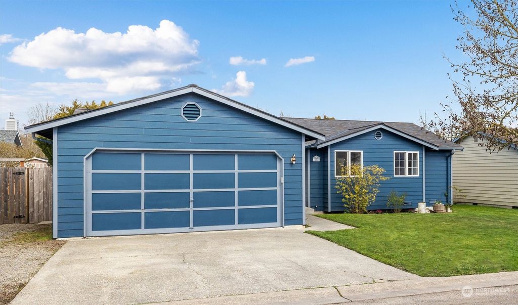 Photo of 27327 Country Place NW, Stanwood, WA 98292 (MLS # 2052813)