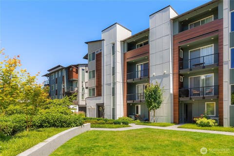 Photo of 23119 NE 8th Street #B103, Sammamish, WA 98074 (MLS # 2543478)