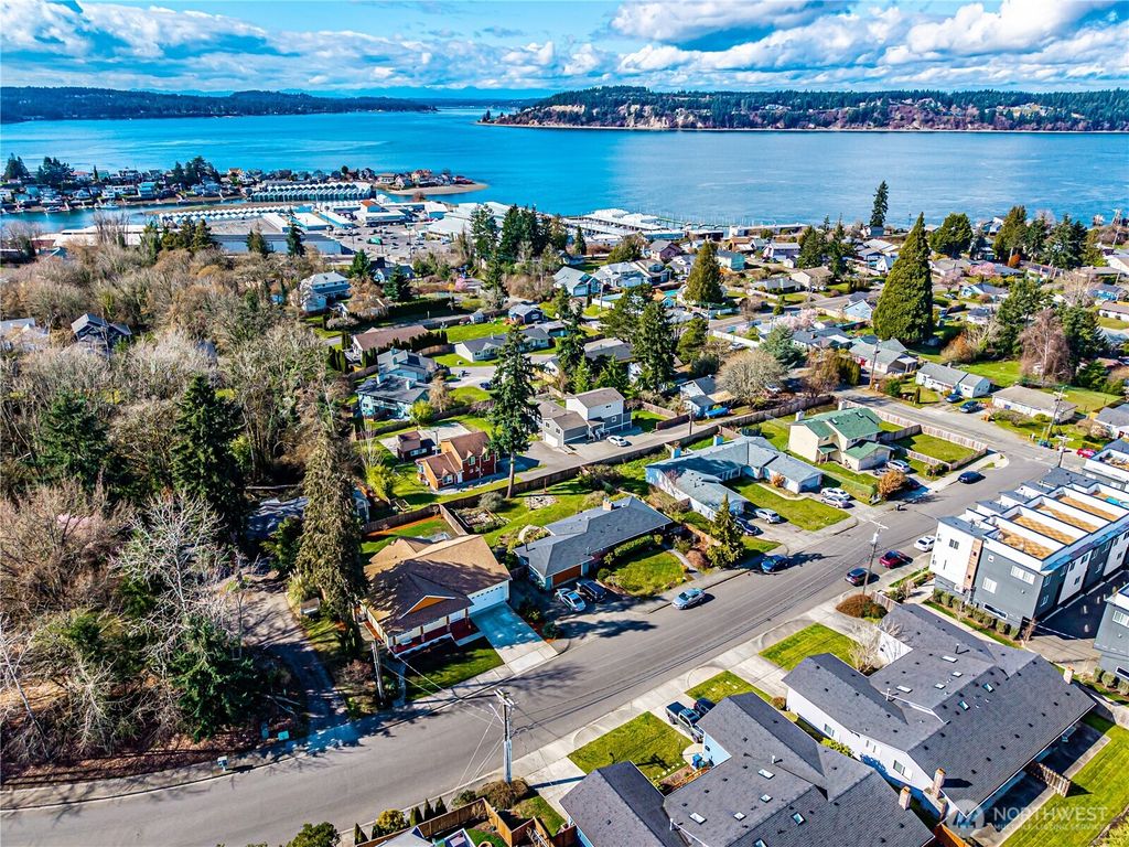 Photo of 1930 Westridge Avenue W, Tacoma, WA 98466 (MLS # 2487859)