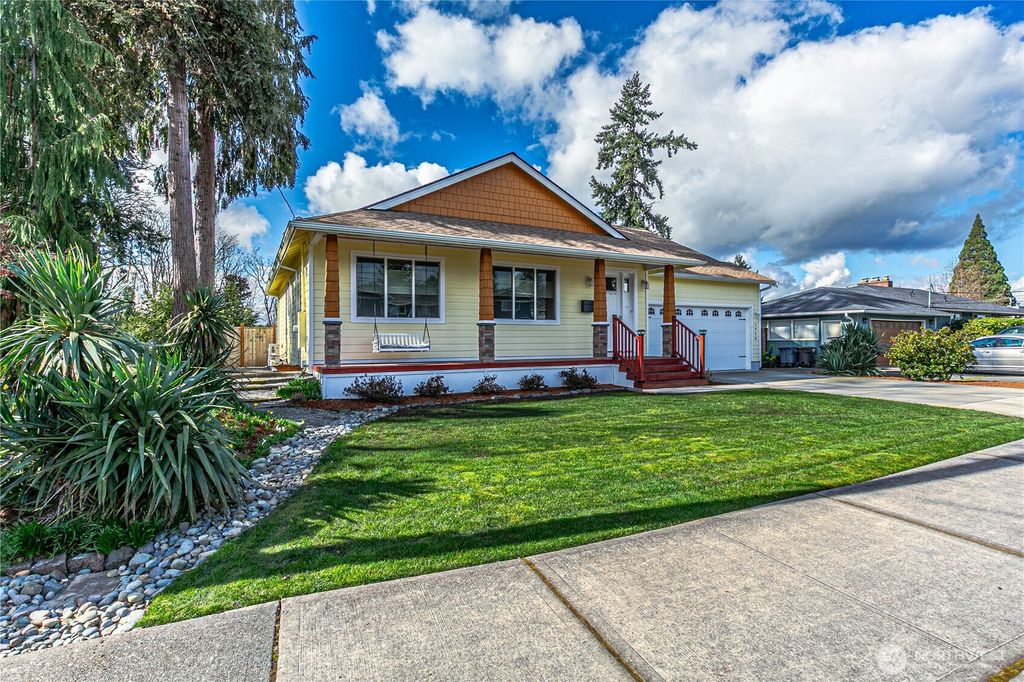 Photo of 1930 Westridge Avenue W, Tacoma, WA 98466 (MLS # 2487859)