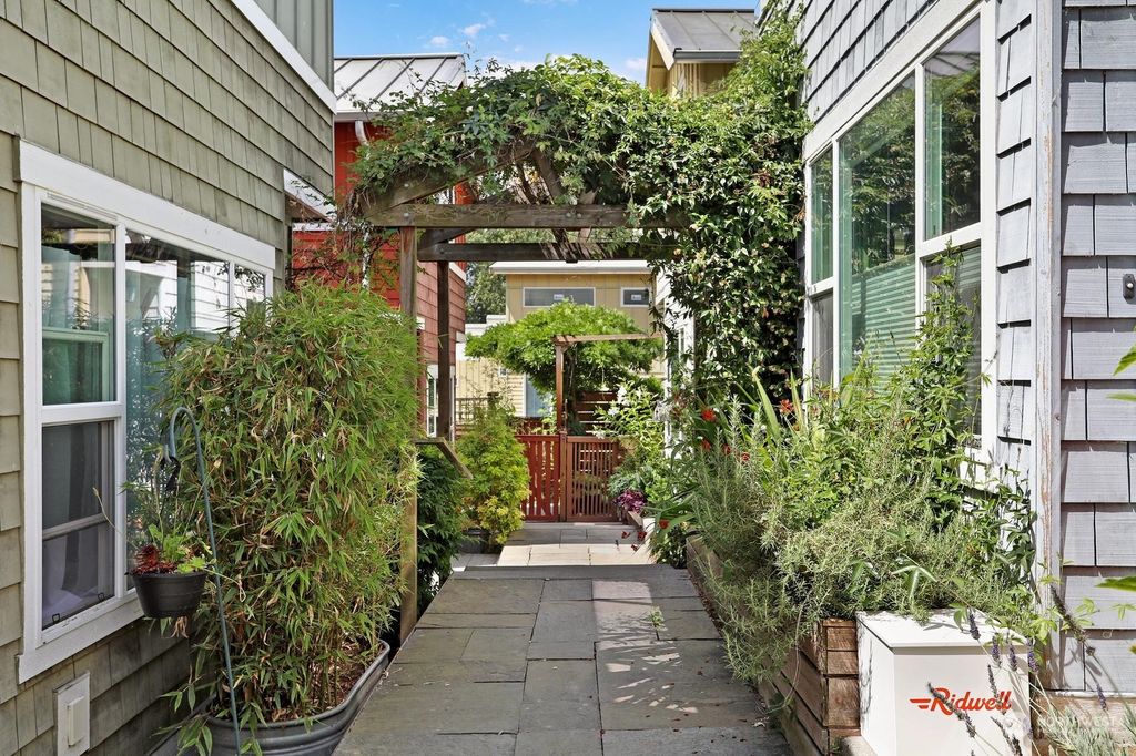 Photo of 2521 30th Avenue S #B, Seattle, WA 98144 (MLS # 2153783)