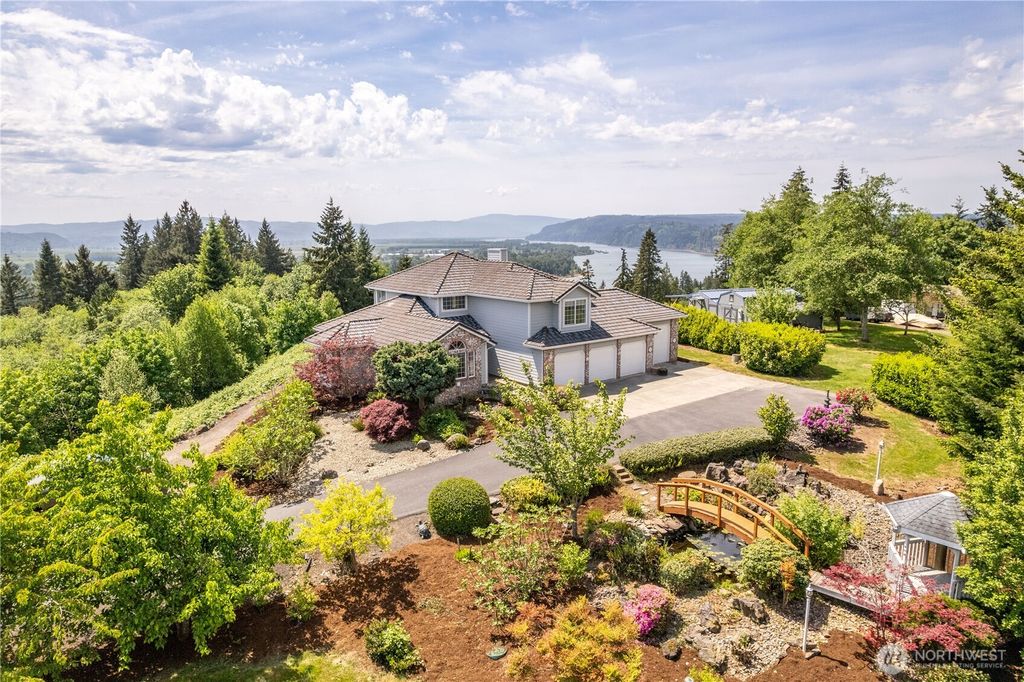 Photo of 585 E McAdams Road, Longview, WA 98632 (MLS # 2526078)