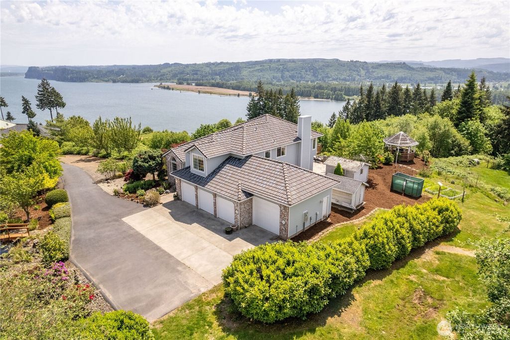 Photo of 585 E McAdams Road, Longview, WA 98632 (MLS # 2526078)
