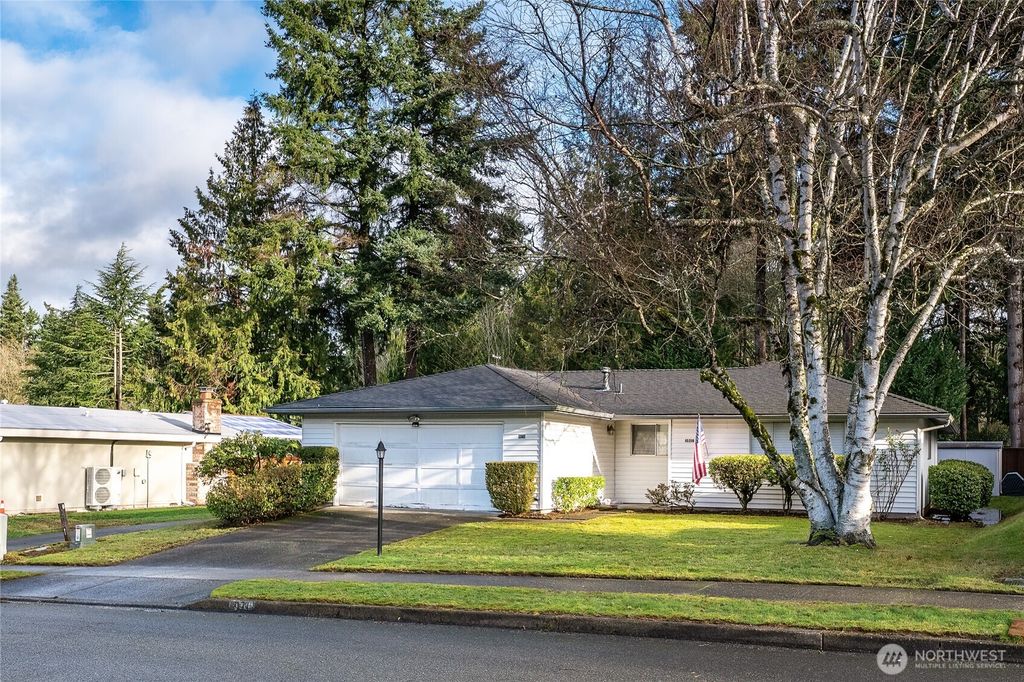 Photo of 10210 163rd Avenue NE, Redmond, WA 98052 (MLS # 2463023)