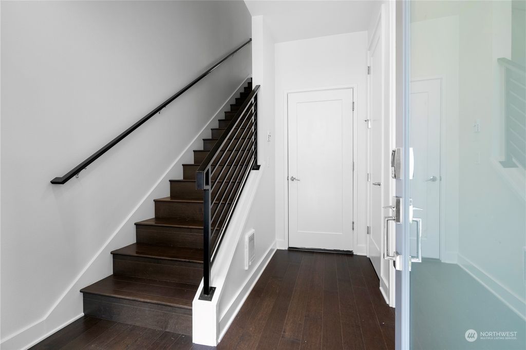 Photo of 11517 117th Lane NE #3, Kirkland, WA 98034 (MLS # 2303144)