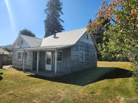 A home in Glenoma