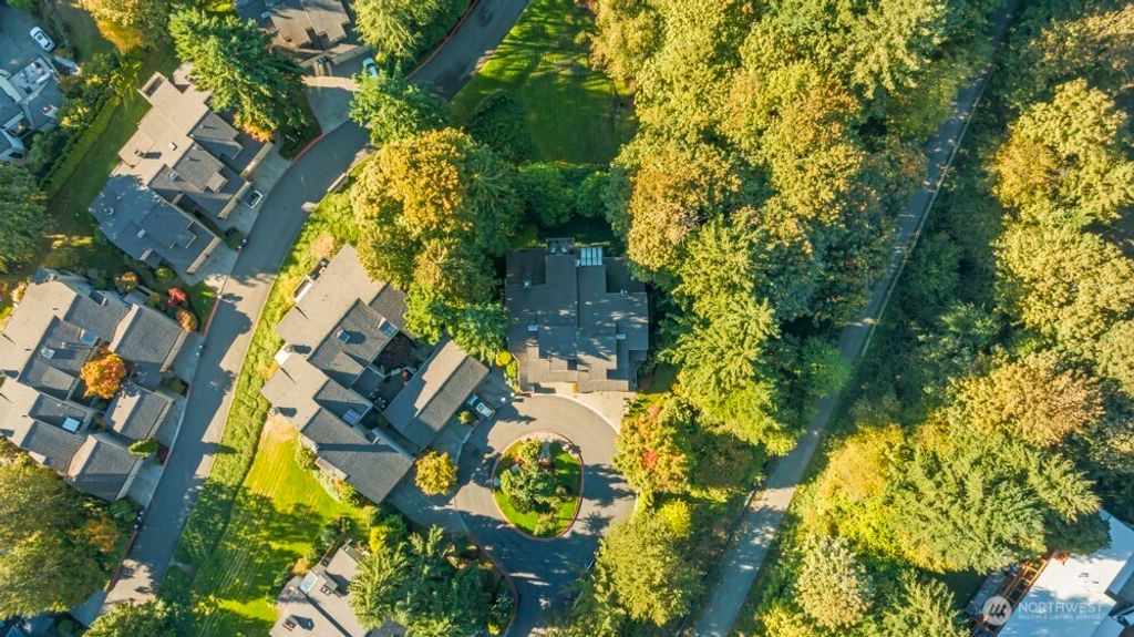 Photo of 4617 103rd Lane NE, Kirkland, WA 98033 (MLS # 2488044)