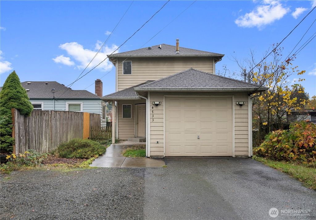 Photo of 4733 Carlton Road, Everett, WA 98203 (MLS # 2453558)