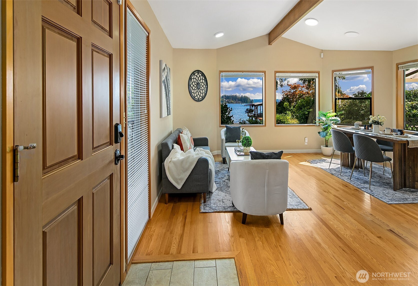 9003 NE Juanita Lane