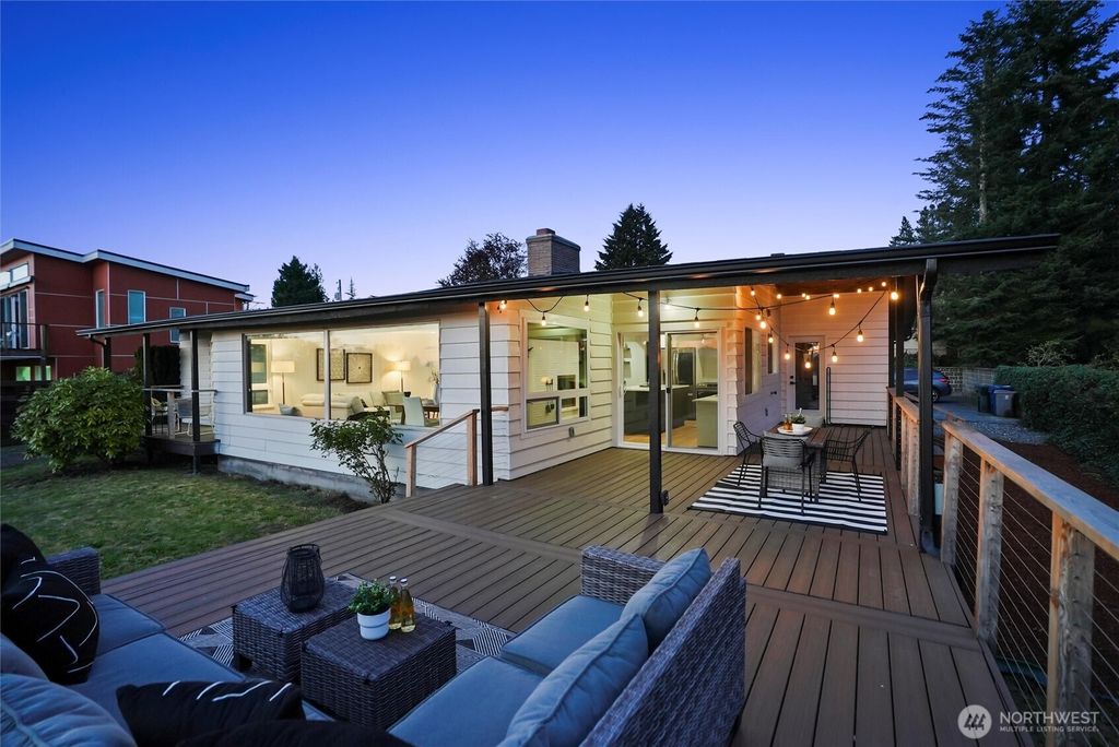 Photo of 1220 E James St St, Kent, WA 98031 (MLS # 2356749)