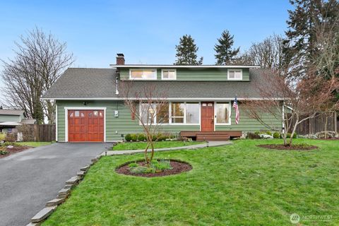 Photo of 20008 101st Place NE, Bothell, WA 98011 (MLS # 2491826)