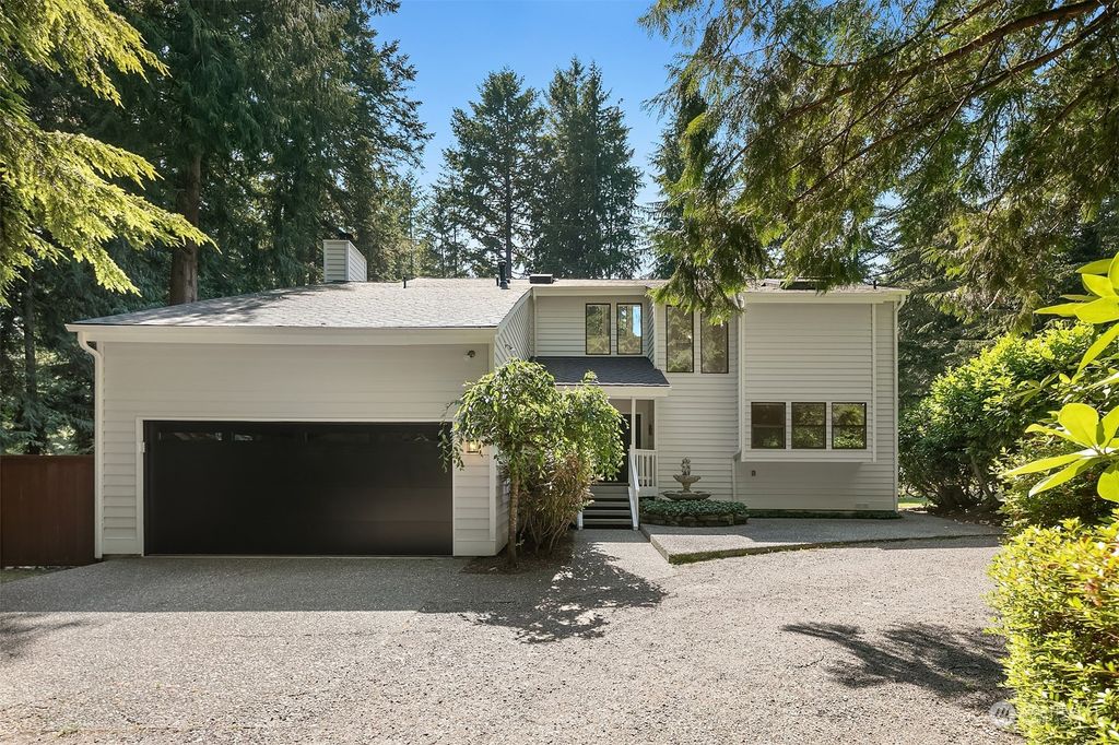 Photo of 23207 NE 44th Street, Redmond, WA 98053 (MLS # 2135515)