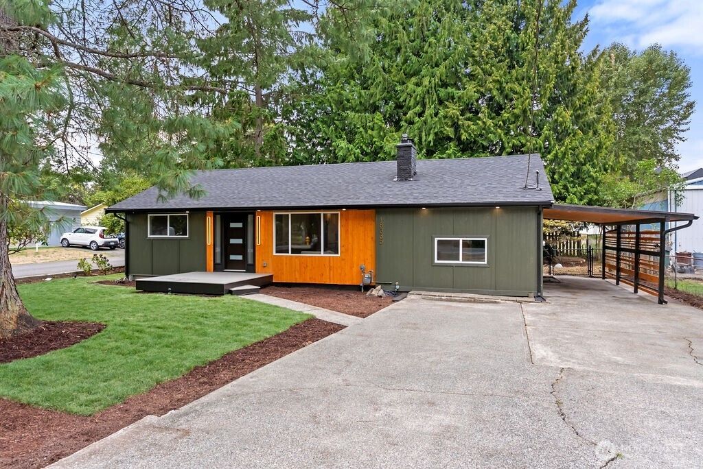 Photo of 18335 Ashworth Avenue N, Shoreline, WA 98133 (MLS # 2426582)