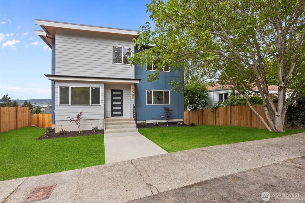 Photo of 605 Prospect Avenue N, Kent, WA 98030 (MLS # 2439949)