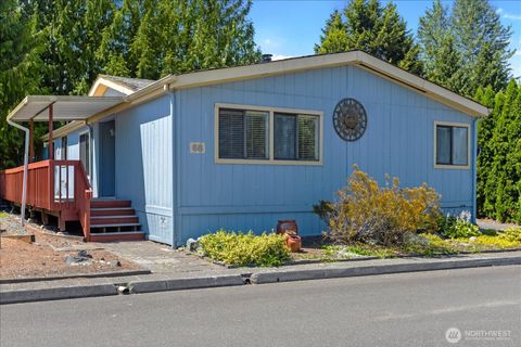 Photo of 1427 100th Street SW #68, Everett, WA 98204 (MLS # 2551350)