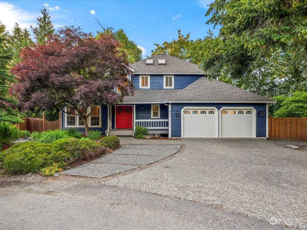 Photo of 960 NW Firwood Boulevard, Issaquah, WA 98027 (MLS # 2251988)