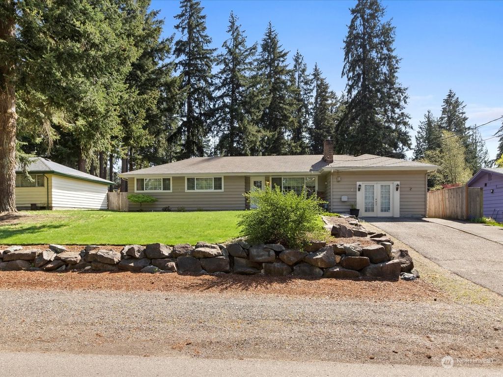 Photo of 4032 138th Avenue SE, Bellevue, WA 98007 (MLS # 2065168)