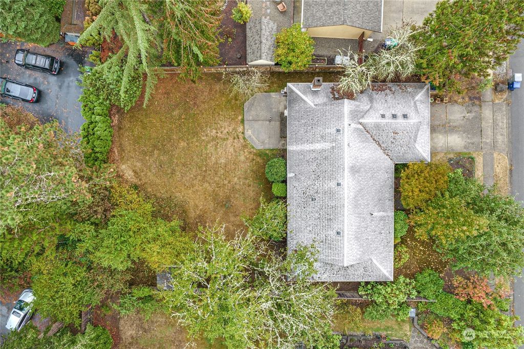 Photo of 18252 NE 31st Street, Redmond, WA 98052 (MLS # 2013538)