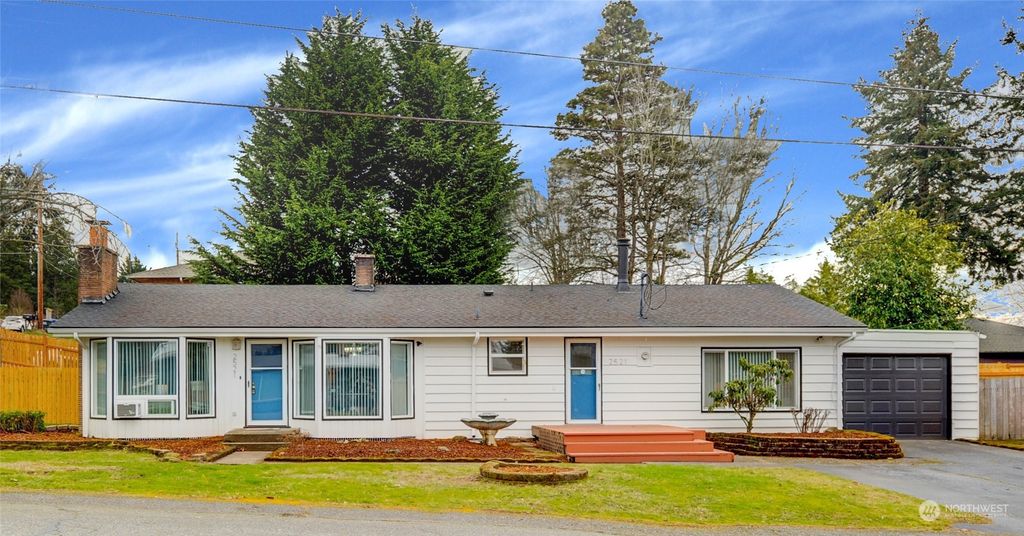 Photo of 2521 S 234th Street, Des Moines, WA 98198 (MLS # 2041227)