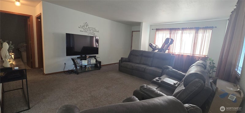 1255 Westbrook Loop