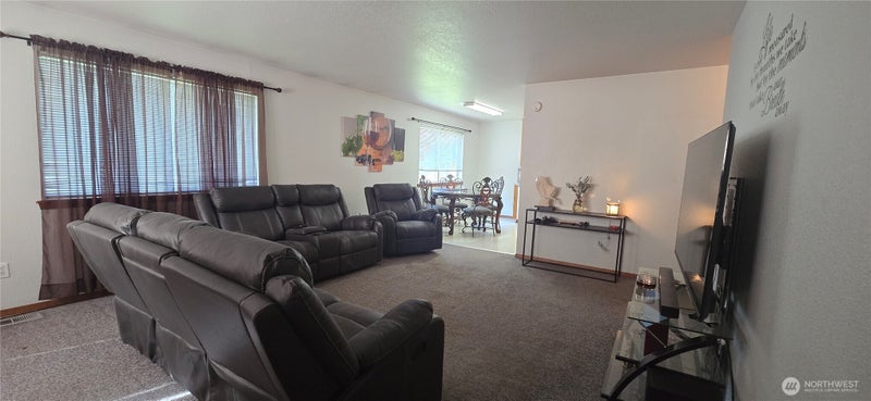 1255 Westbrook Loop